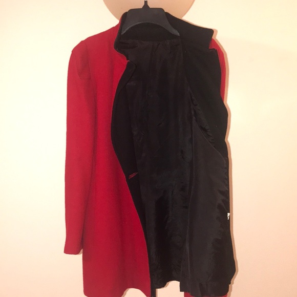 Beautiful medium length jacket - Picture 6 of 7